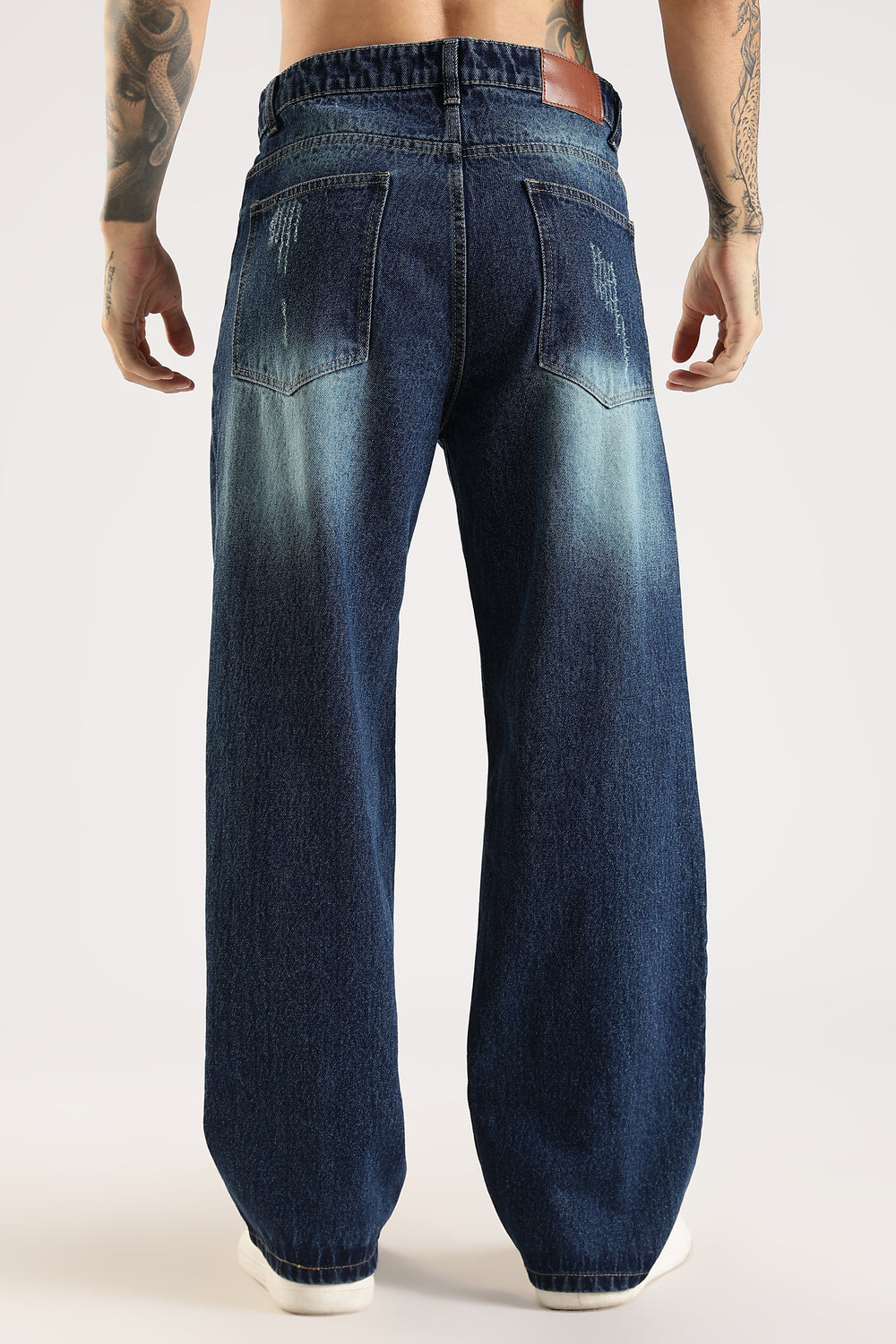 SCRATCHY DARK BLUE JEANS