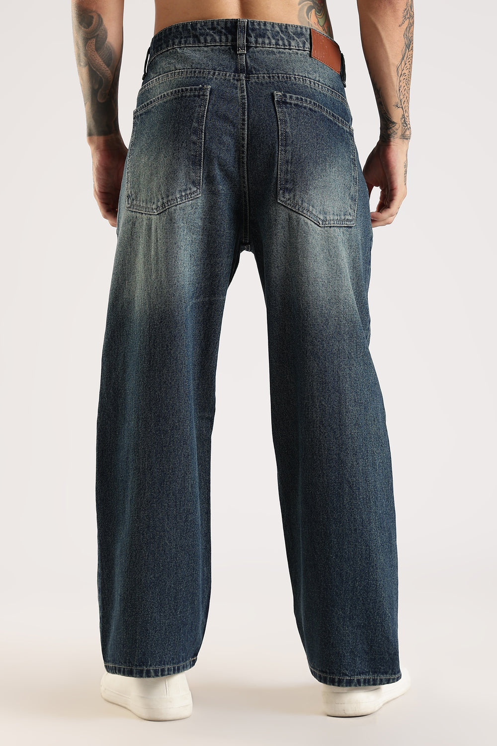CASUAL DARK BLUE JEANS