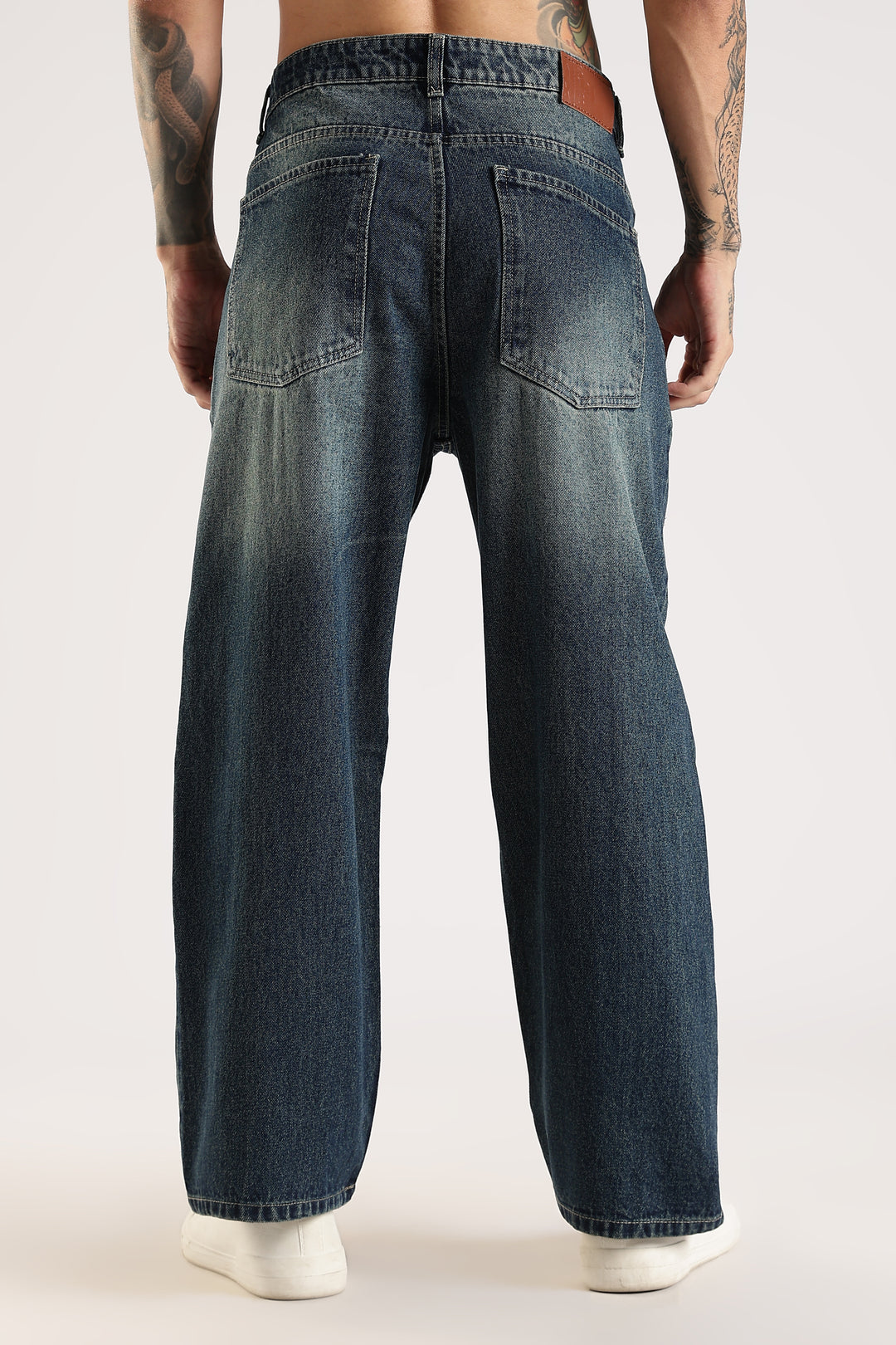 CASUAL DARK BLUE JEANS